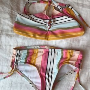 Girls billabong sunny song high neck bikini (NEW)